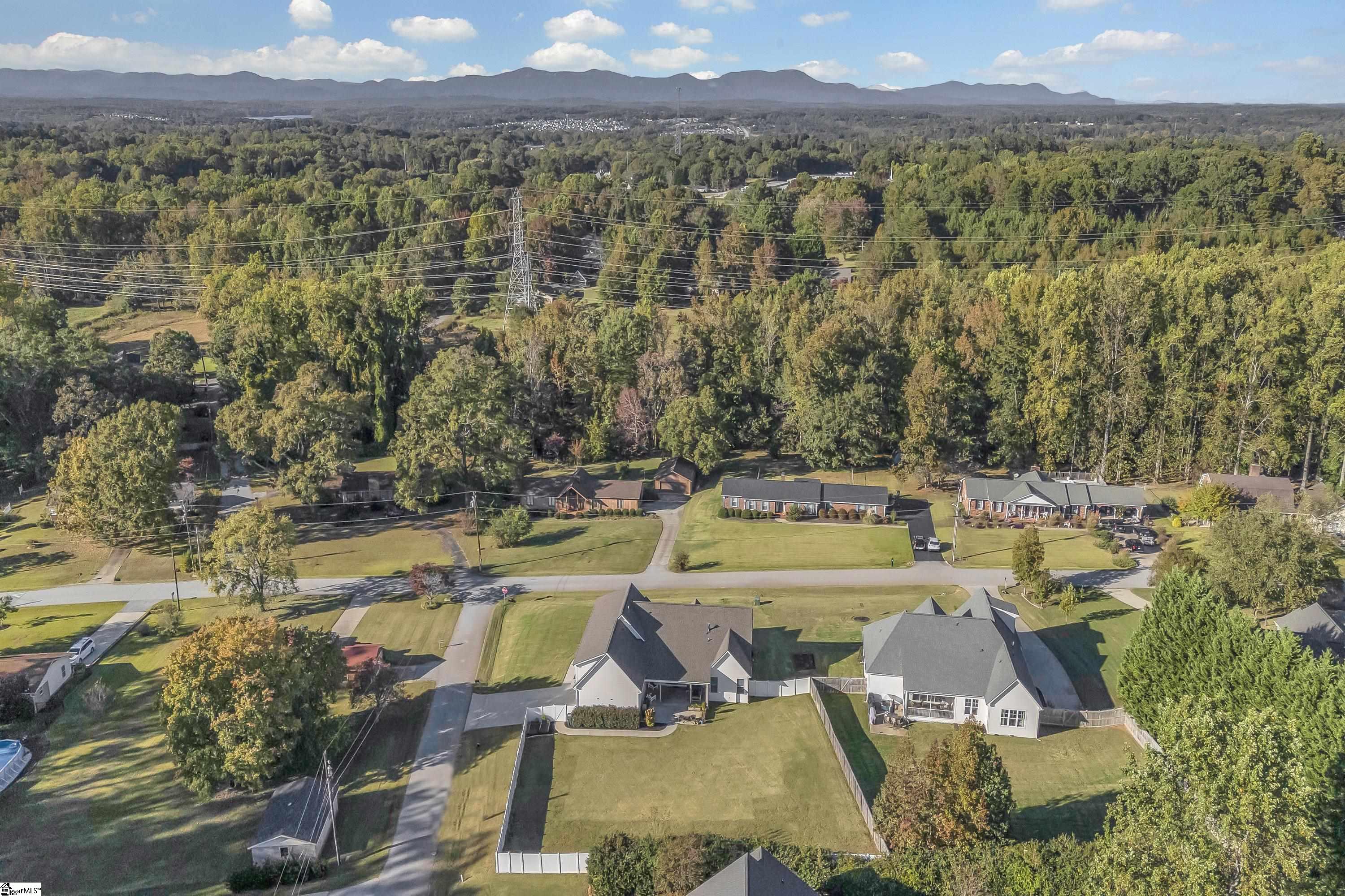 Greer, South Carolina 29651, United States, 5 Bedrooms Bedrooms, ,5 BathroomsBathrooms,Residential,Active,246733