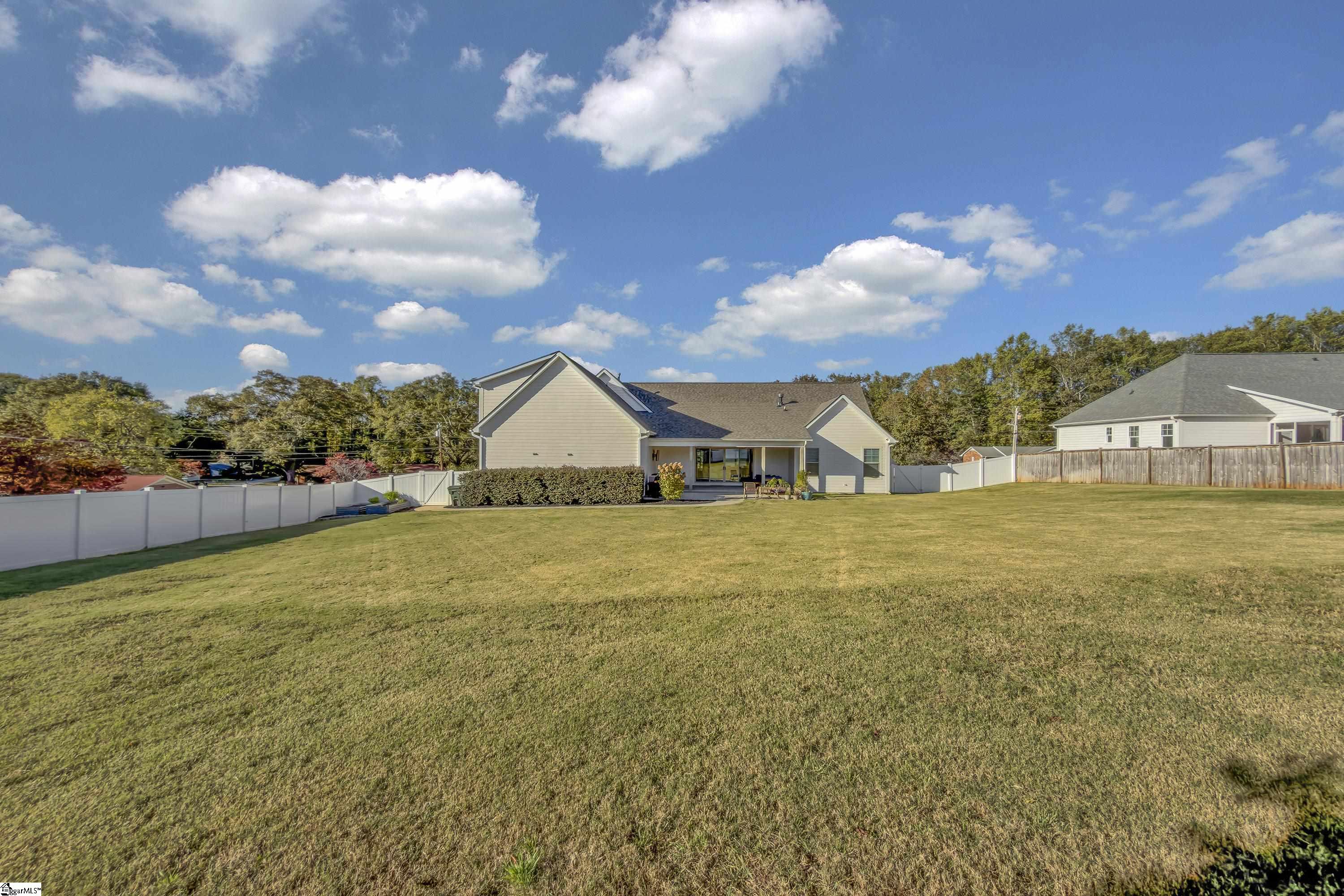 Greer, South Carolina 29651, United States, 5 Bedrooms Bedrooms, ,5 BathroomsBathrooms,Residential,Active,246733