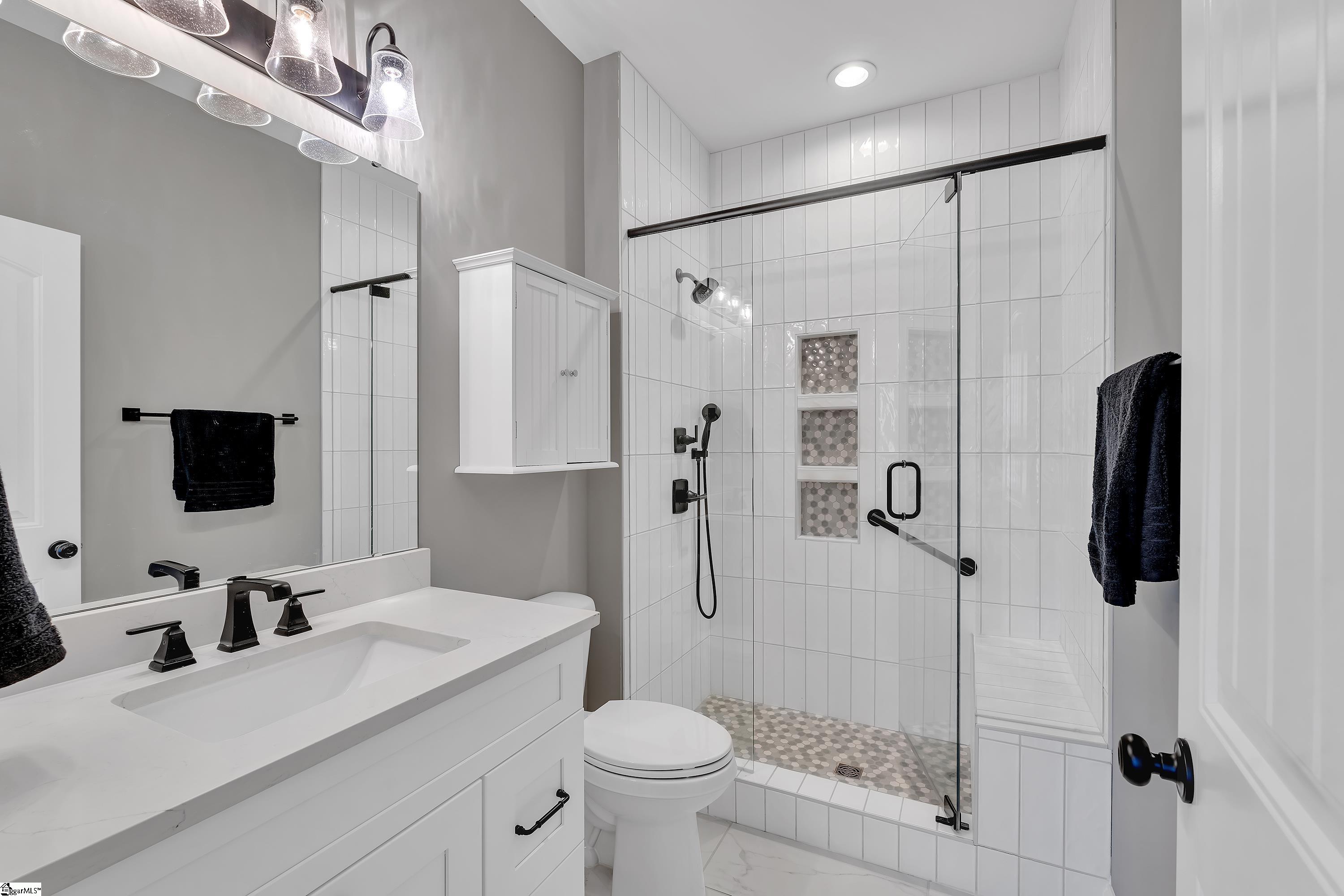 Greer, South Carolina 29651, United States, 5 Bedrooms Bedrooms, ,5 BathroomsBathrooms,Residential,Active,246733