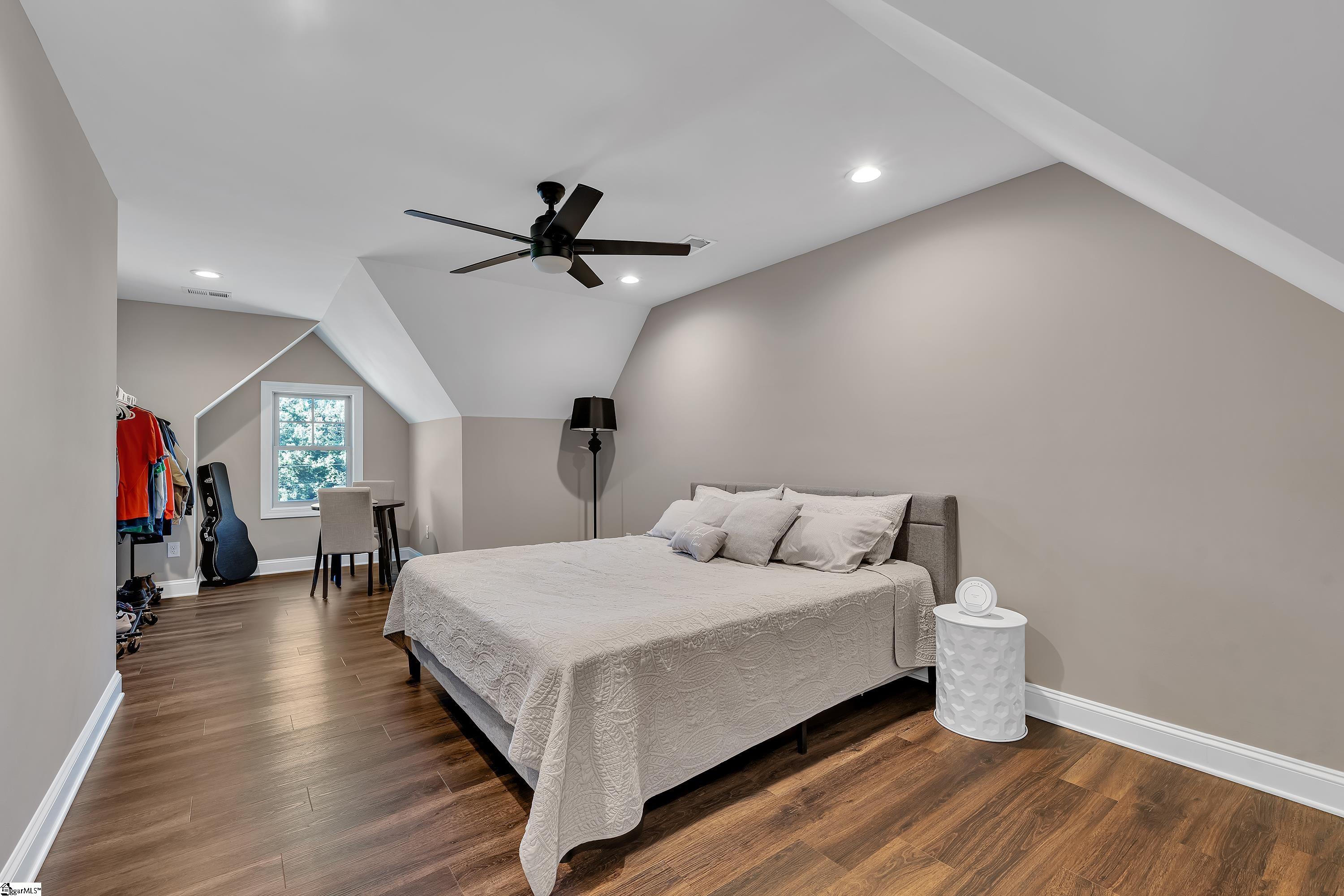 Greer, South Carolina 29651, United States, 5 Bedrooms Bedrooms, ,5 BathroomsBathrooms,Residential,Active,246733