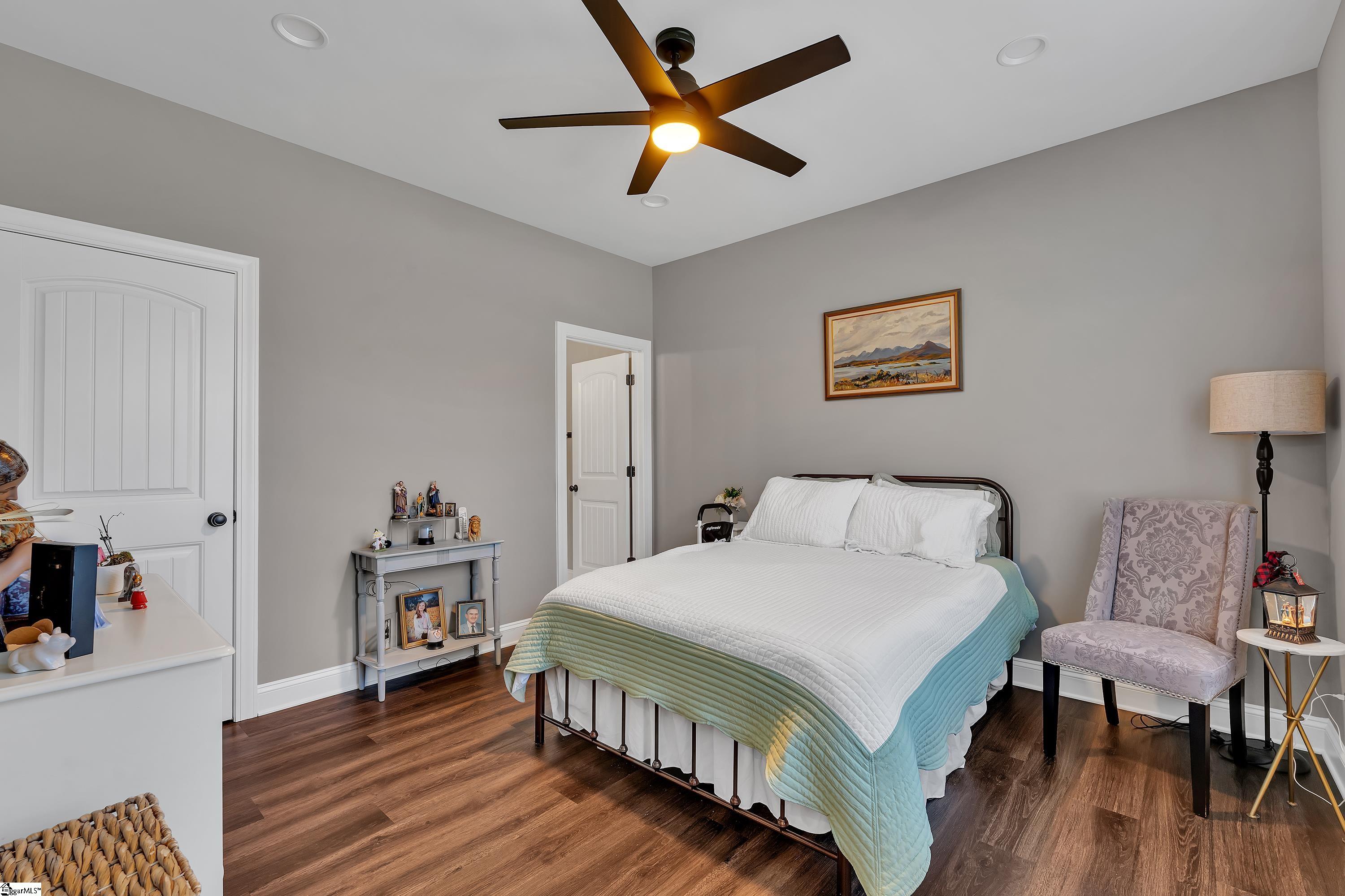 Greer, South Carolina 29651, United States, 5 Bedrooms Bedrooms, ,5 BathroomsBathrooms,Residential,Active,246733