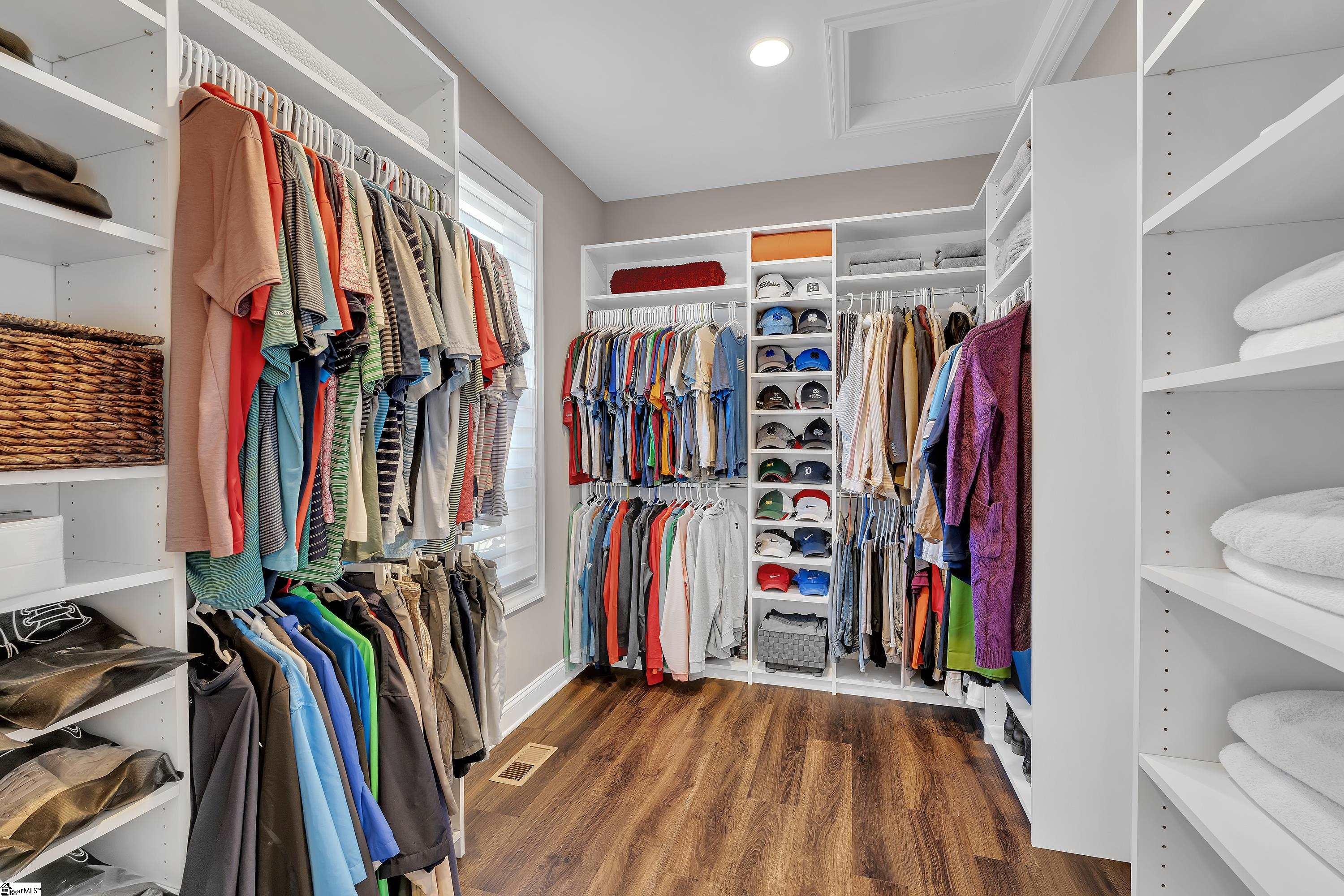 Greer, South Carolina 29651, United States, 5 Bedrooms Bedrooms, ,5 BathroomsBathrooms,Residential,Active,246733