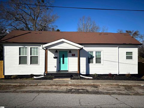Photo of 200 Spring Street, Union, SC 29379 (MLS # 1577991)