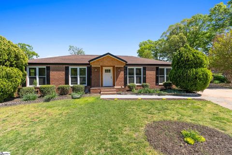 Photo of 3 Hibourne Court, Greenville, SC 29615 (MLS # 1577388)