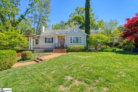 Photo of 640 Crystal Drive, Spartanburg, SC 29302 (MLS # 1588024)