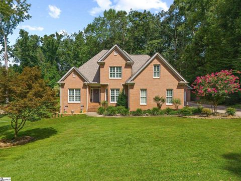 Photo of 304 Farmwood Drive, Fountain Inn, SC 29644 (MLS # 1583994)