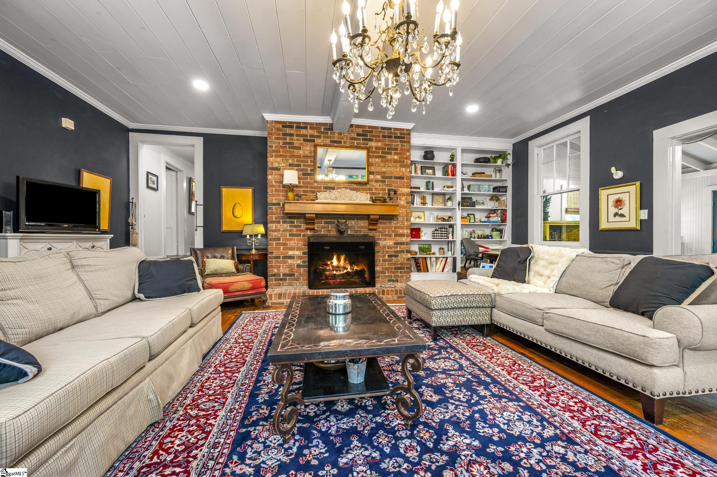 415 E Lakeshore Drive