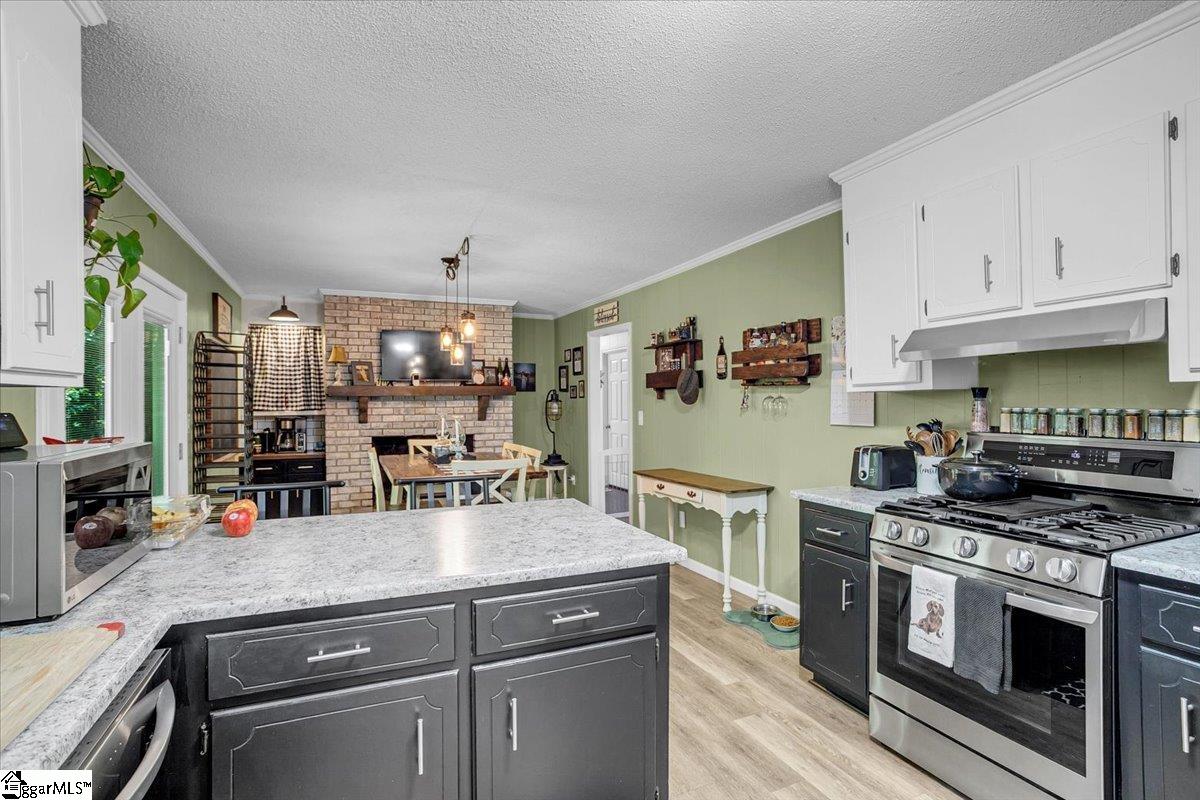 Easley, South Carolina 29640, United States, 3 Bedrooms Bedrooms, ,2 BathroomsBathrooms,Residential,Contingent,203821