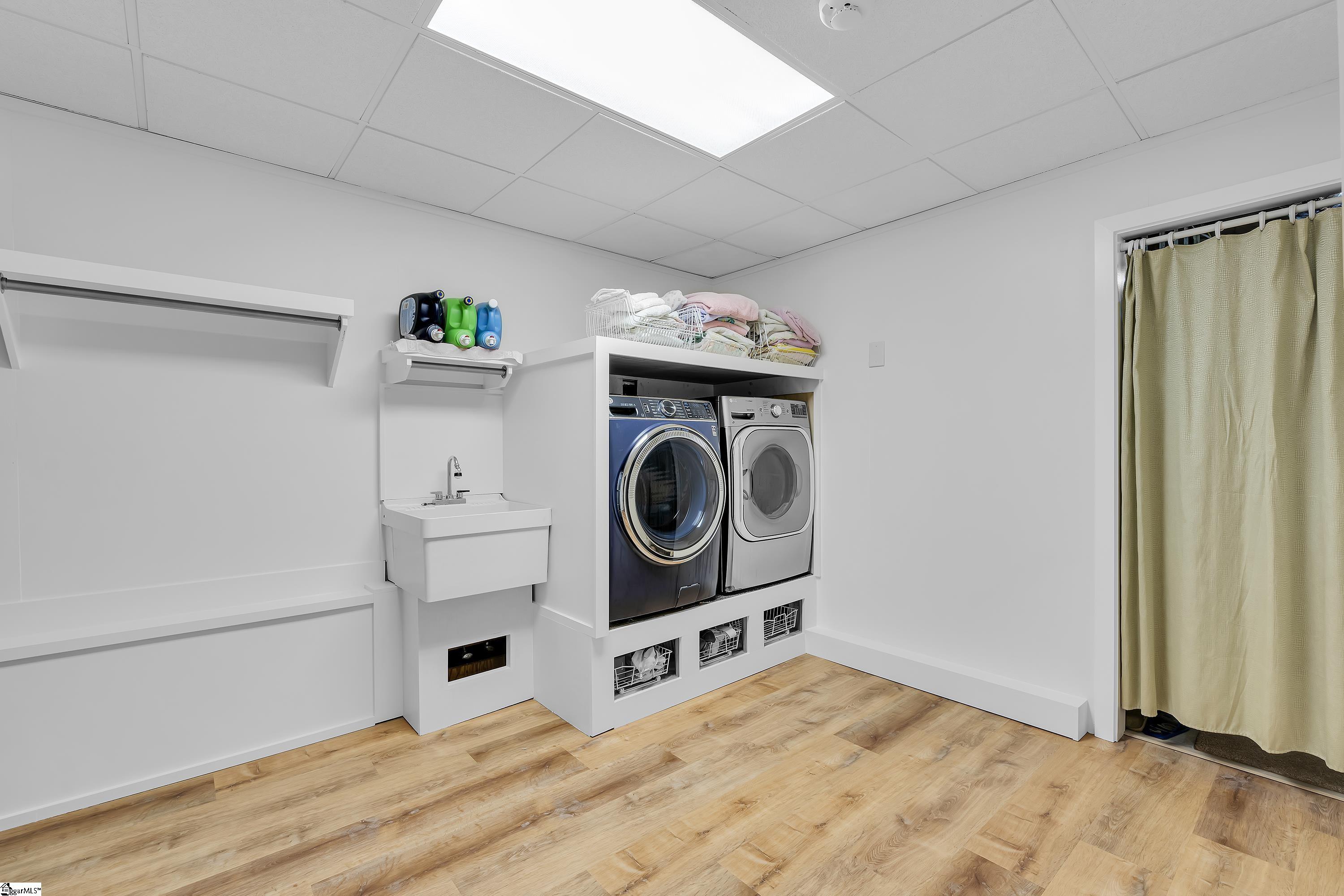 Greenville, South Carolina 29615, United States, 4 Bedrooms Bedrooms, ,6 BathroomsBathrooms,Residential,Active,95693