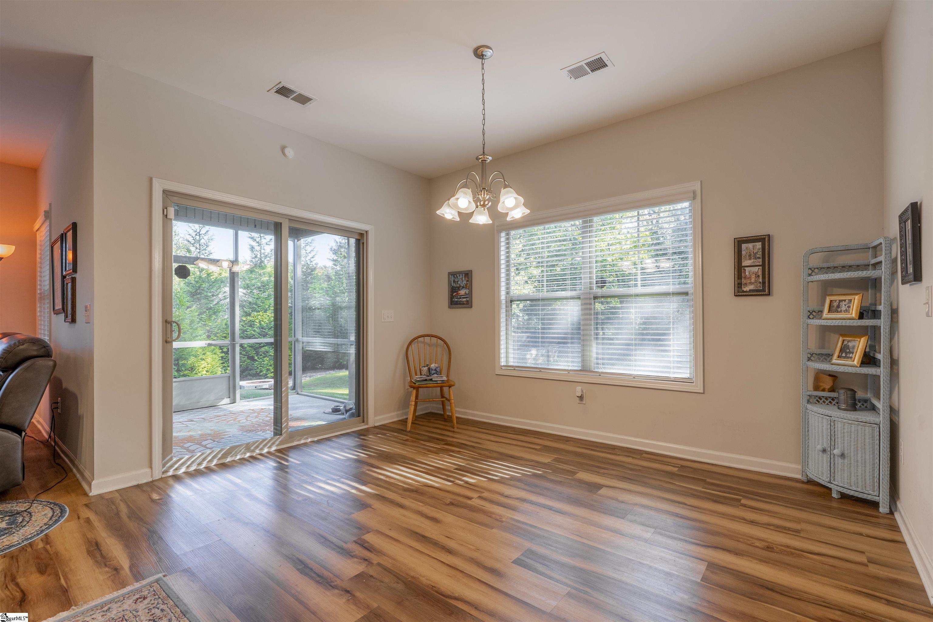 419 Cedar Bluff Way