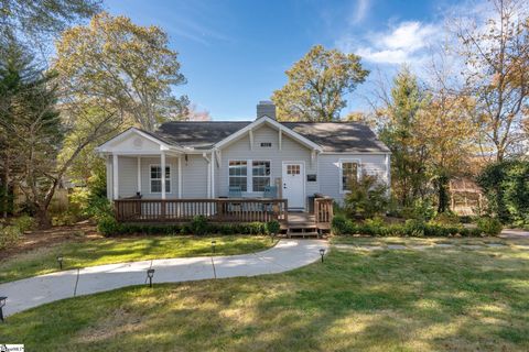 Photo of 513 Summit Drive, Greenville, SC 29609 (MLS # 1574894)