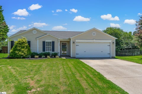 Photo of 102 Pasture Place, Simpsonville, SC 29681 (MLS # 1602109)