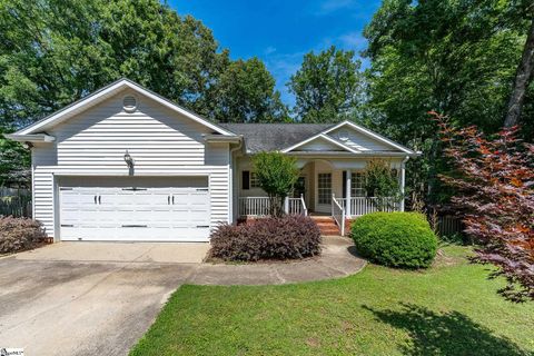 Photo of 107 Groveton Court, Simpsonville, SC 29681 (MLS # 1594328)