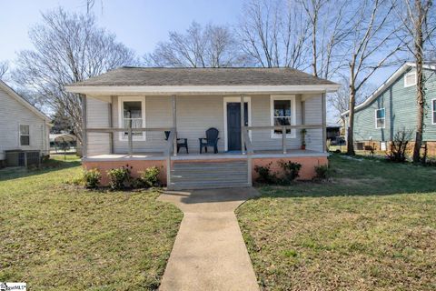 Photo of 207 Brooks Avenue, Greenville, SC 29617 (MLS # 1580327)