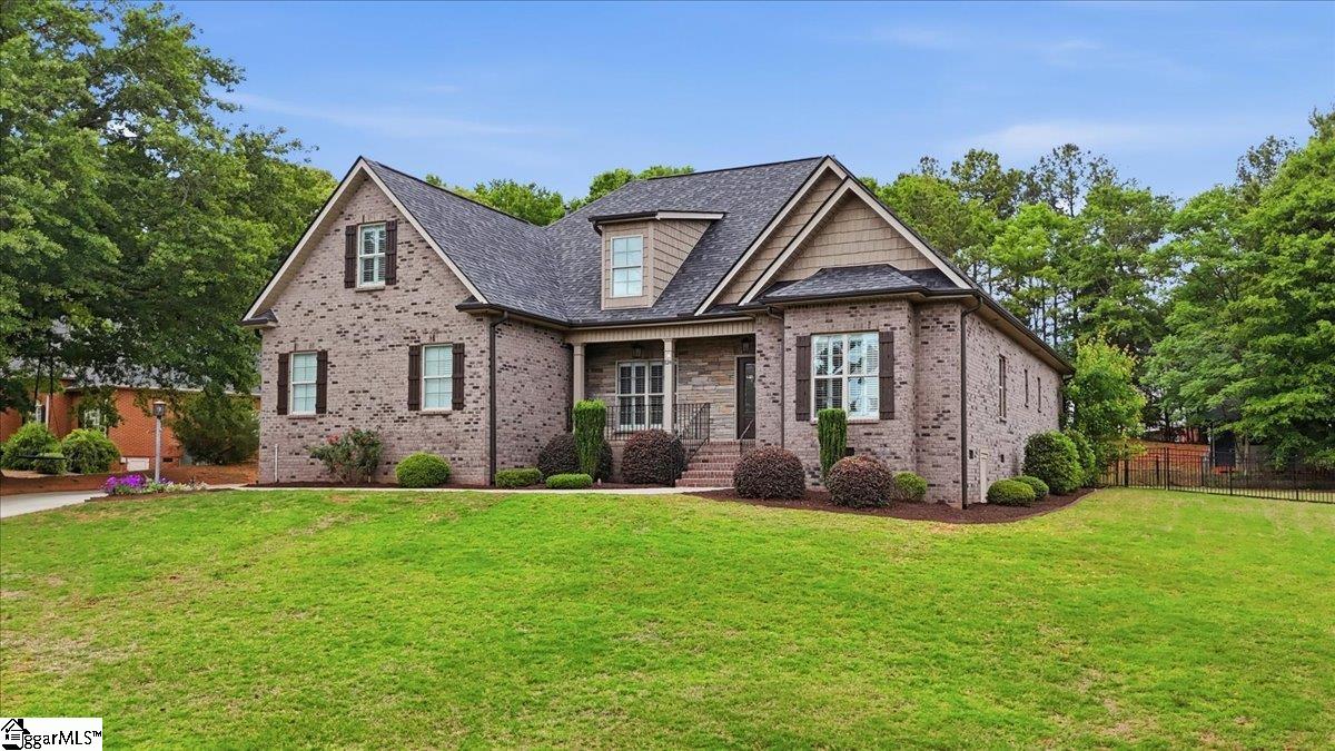 124 Holly Ridge Drive