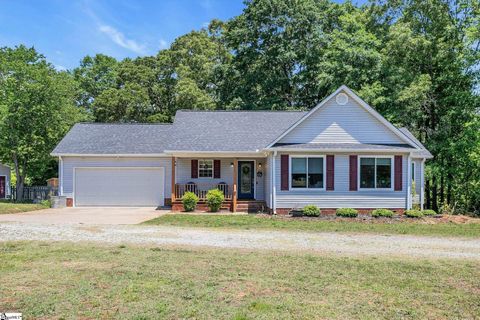 Photo of 211 Tripp Street, Williamston, SC 29697 (MLS # 1592429)