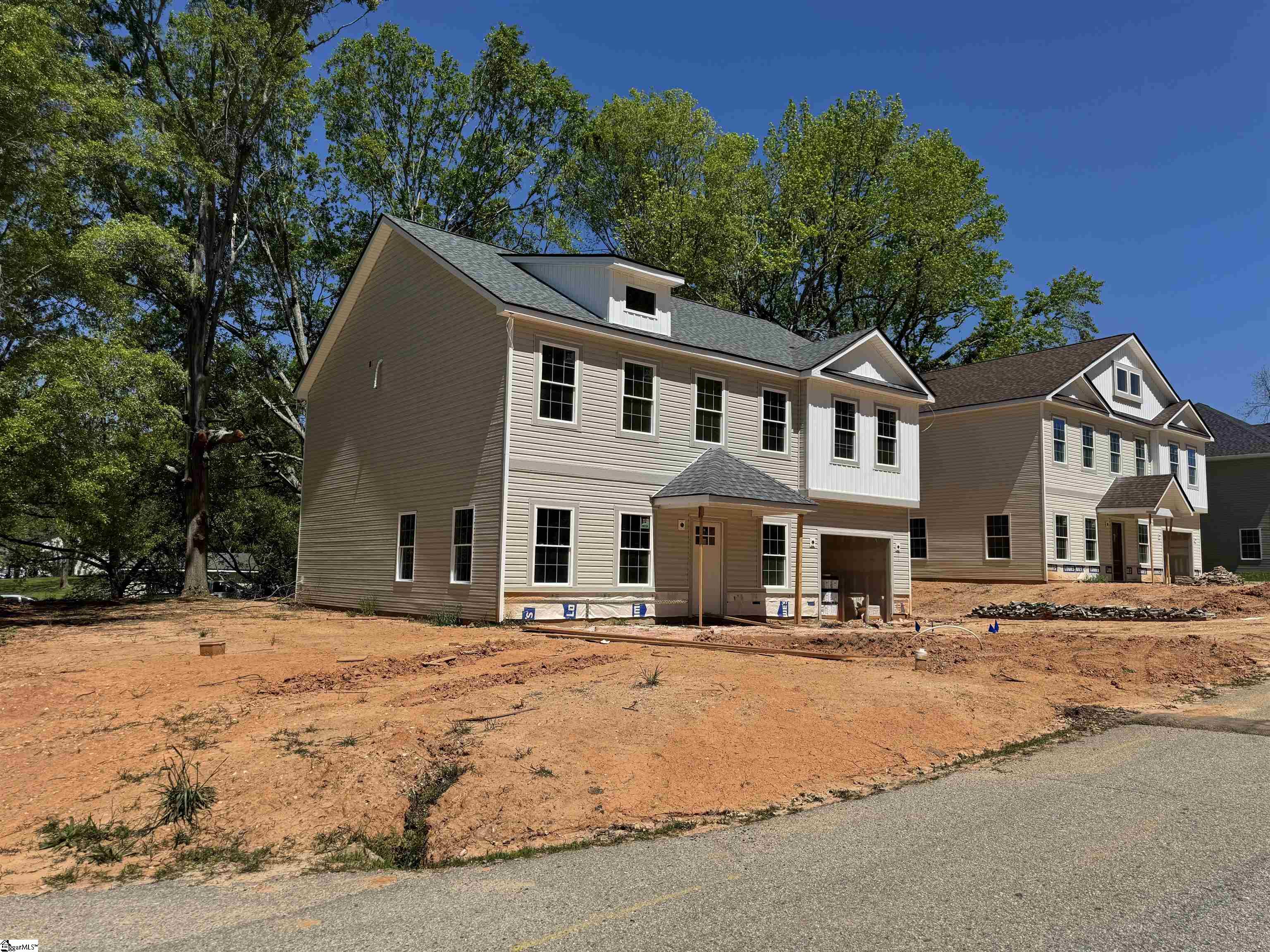 190 W Griffith Street