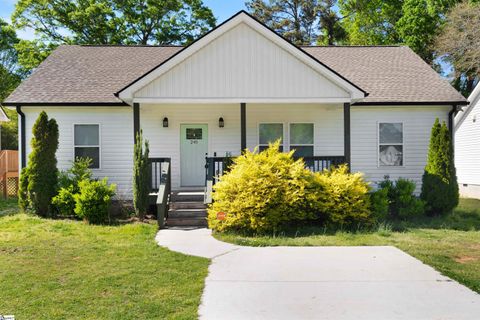 Photo of 240 Stone Avenue, Spartanburg, SC 29388 (MLS # 1587989)