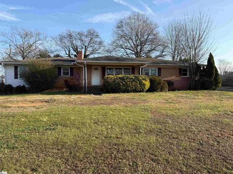 Photo of 122 Buddy Avenue, Greer, SC 29651 (MLS # 1578427)