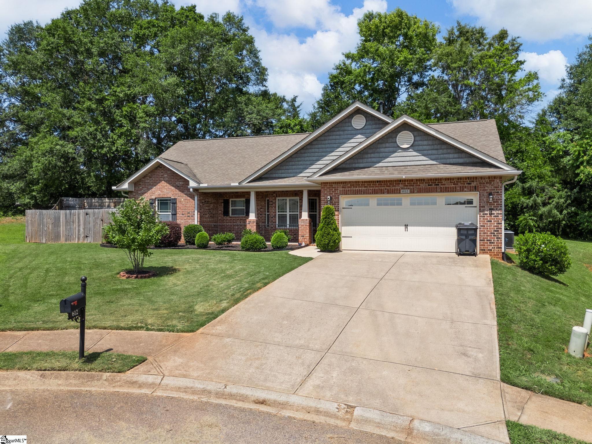 612 Hedgeapple Lane