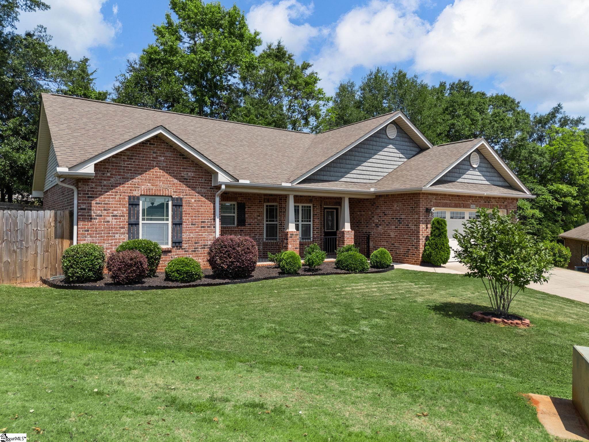 612 Hedgeapple Lane