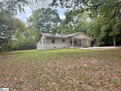 Photo of 6520 Augusta Road, Greenville, SC 29605 (MLS # 1570408)