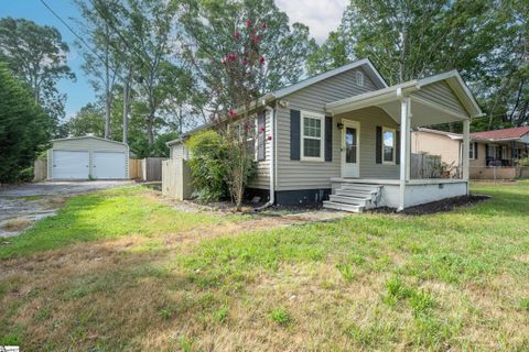 Photo of 14 Duncan Road, Greenville, SC 29617 (MLS # 1577102)