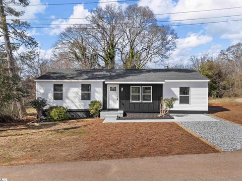 Photo of 107 Cottage Street, Lyman, SC 29365 (MLS # 1582156)