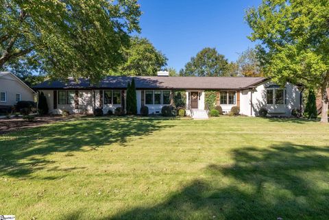 Photo of 313 Hillsborough Drive, Greenville, SC 29615 (MLS # 1572258)