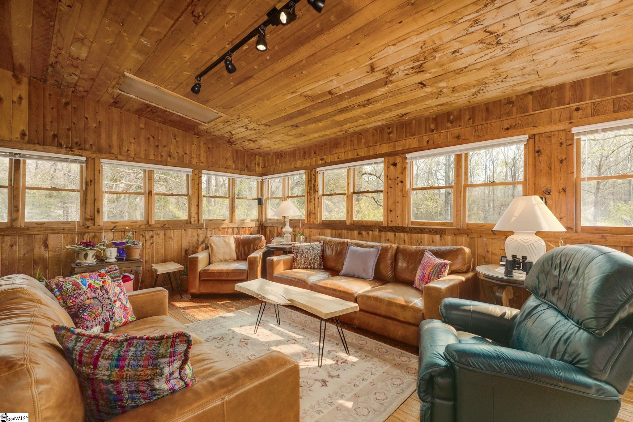 Greenville, South Carolina 29615, United States, 4 Bedrooms Bedrooms, ,3 BathroomsBathrooms,Residential,Contingent,109052