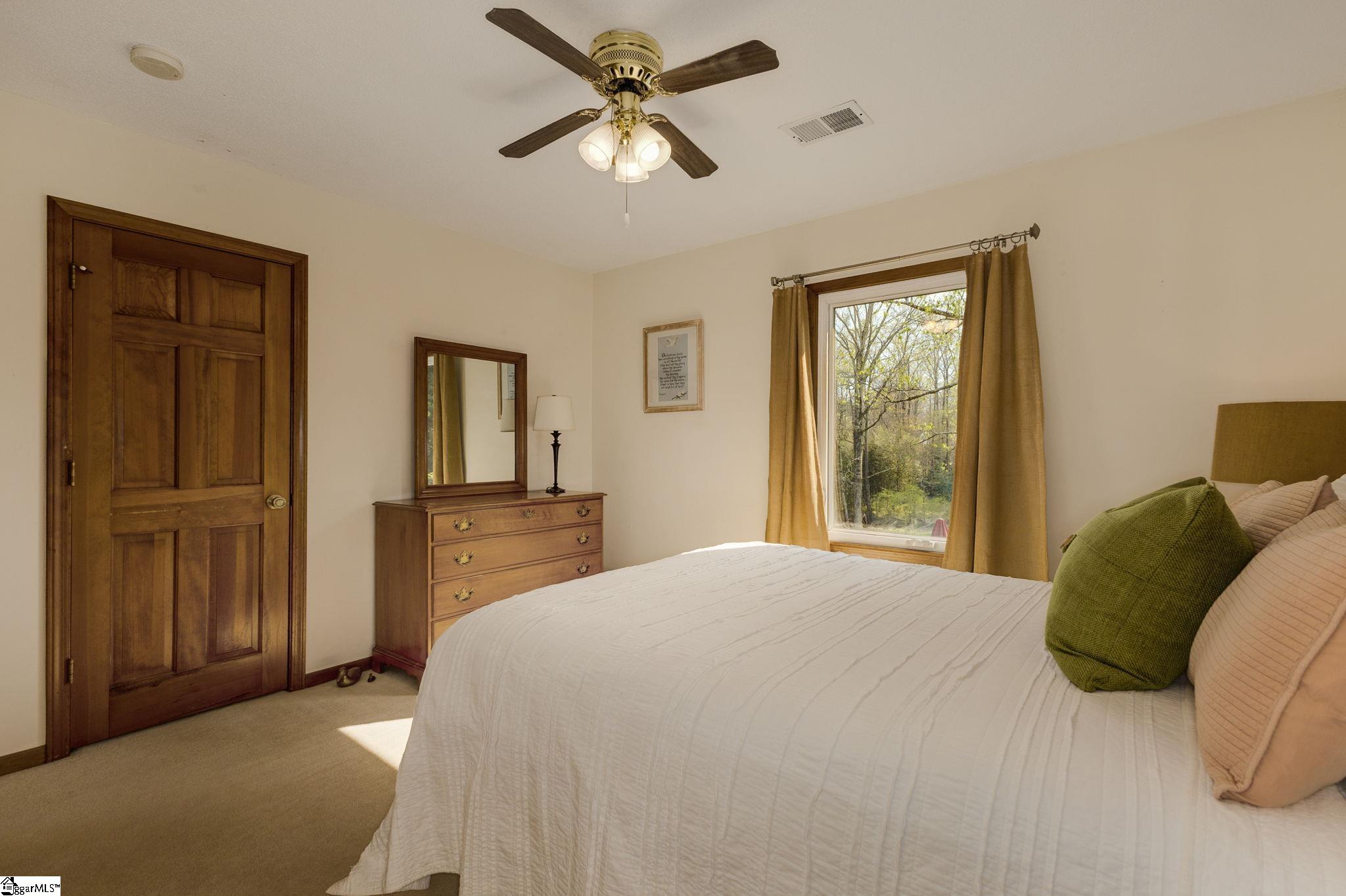 Greenville, South Carolina 29615, United States, 4 Bedrooms Bedrooms, ,3 BathroomsBathrooms,Residential,Contingent,109052