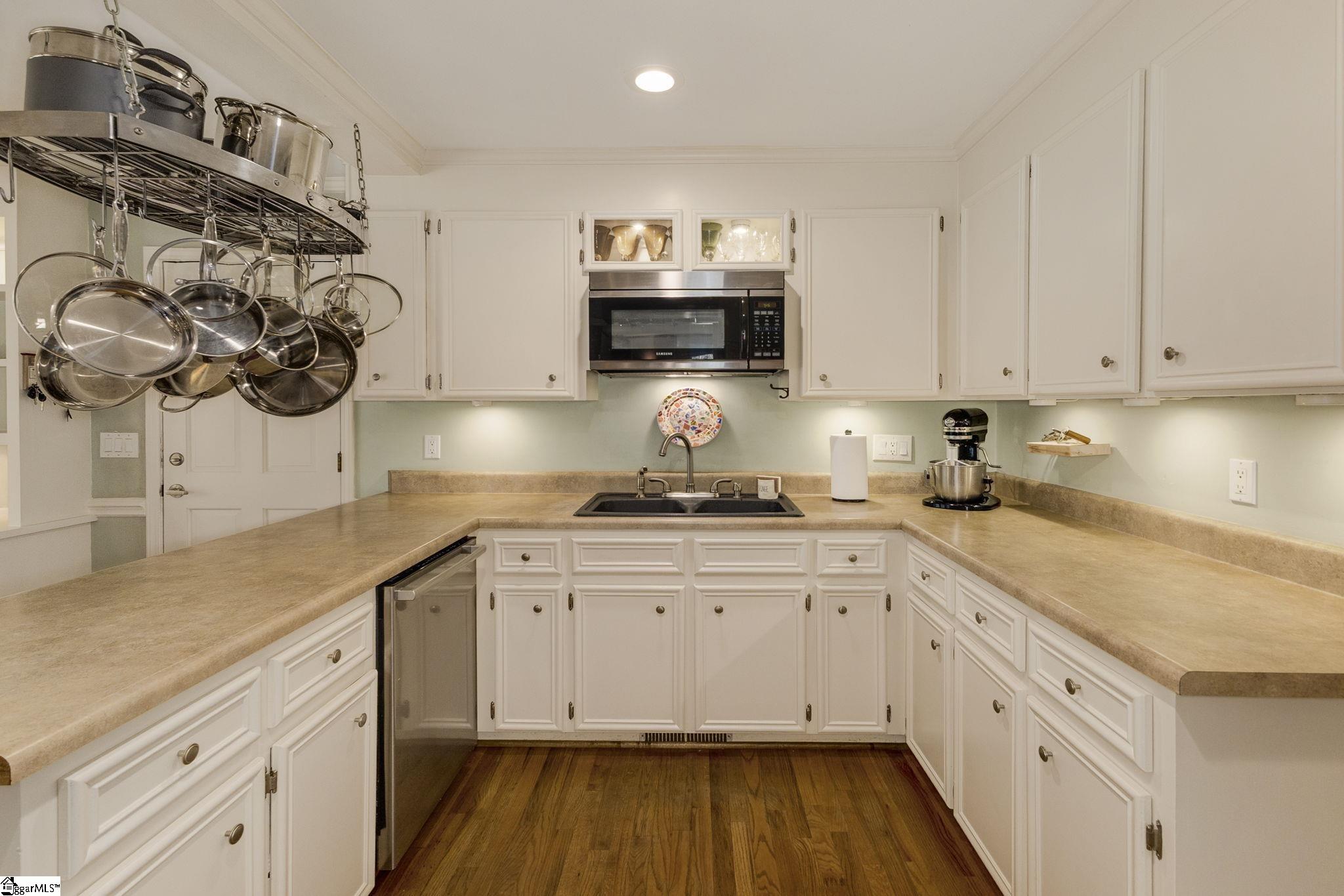 Greenville, South Carolina 29615, United States, 4 Bedrooms Bedrooms, ,3 BathroomsBathrooms,Residential,Contingent,109052