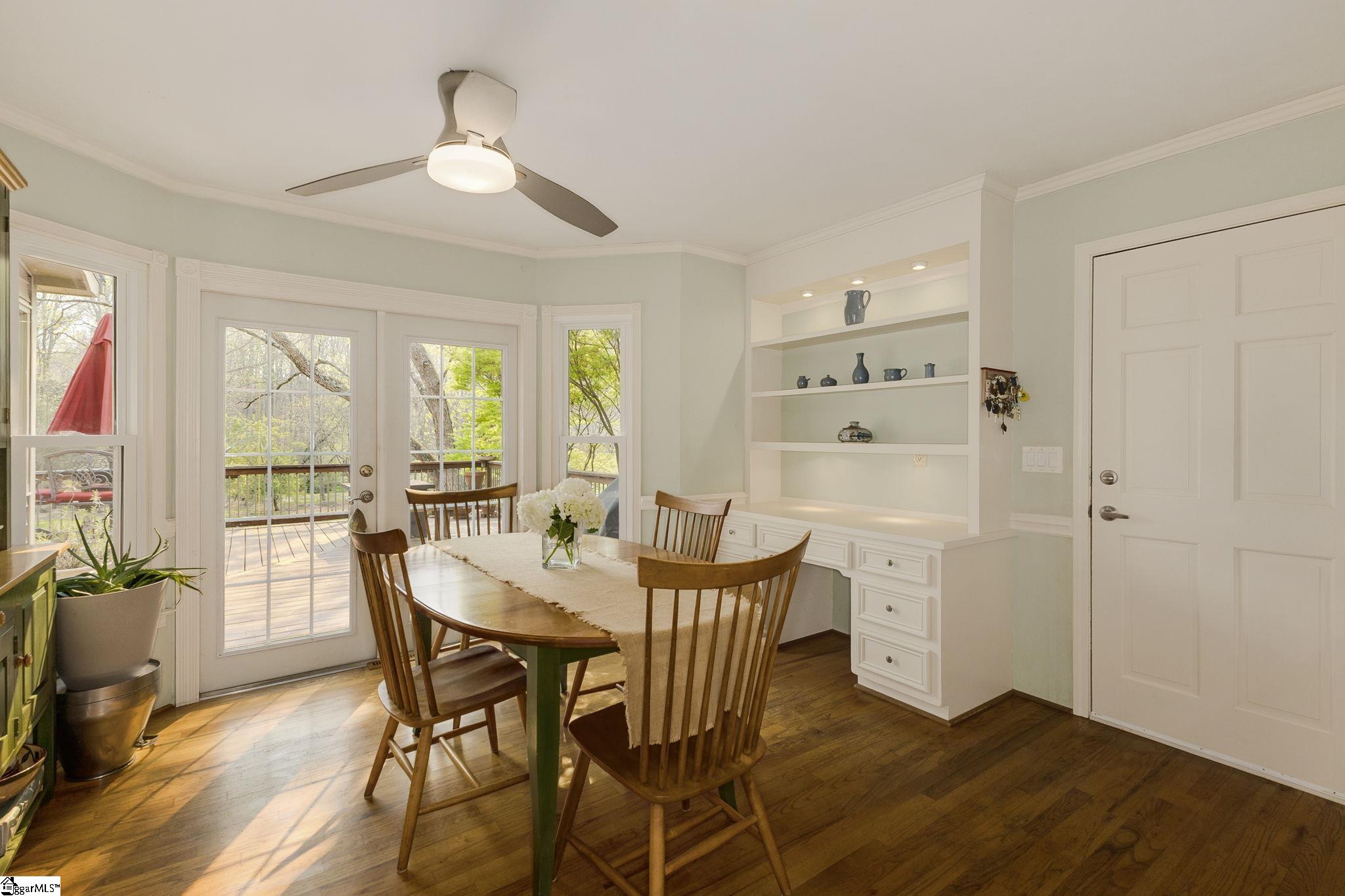 Greenville, South Carolina 29615, United States, 4 Bedrooms Bedrooms, ,3 BathroomsBathrooms,Residential,Contingent,109052