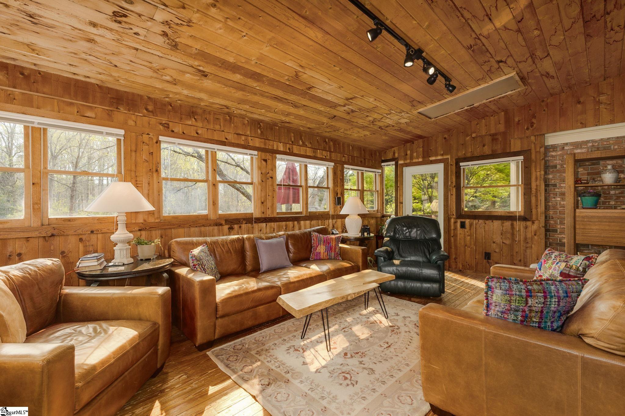 Greenville, South Carolina 29615, United States, 4 Bedrooms Bedrooms, ,3 BathroomsBathrooms,Residential,Contingent,109052