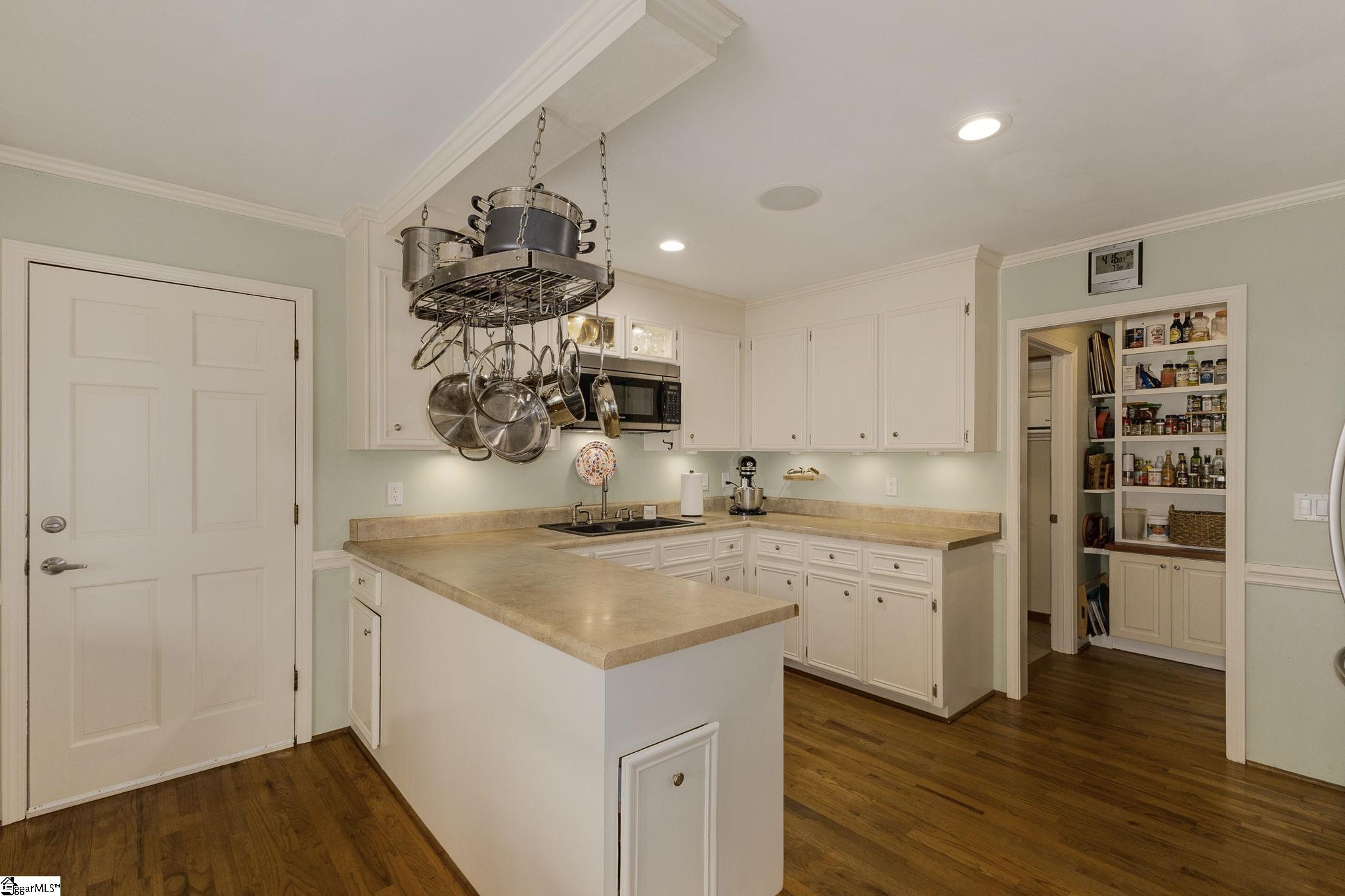 Greenville, South Carolina 29615, United States, 4 Bedrooms Bedrooms, ,3 BathroomsBathrooms,Residential,Contingent,109052