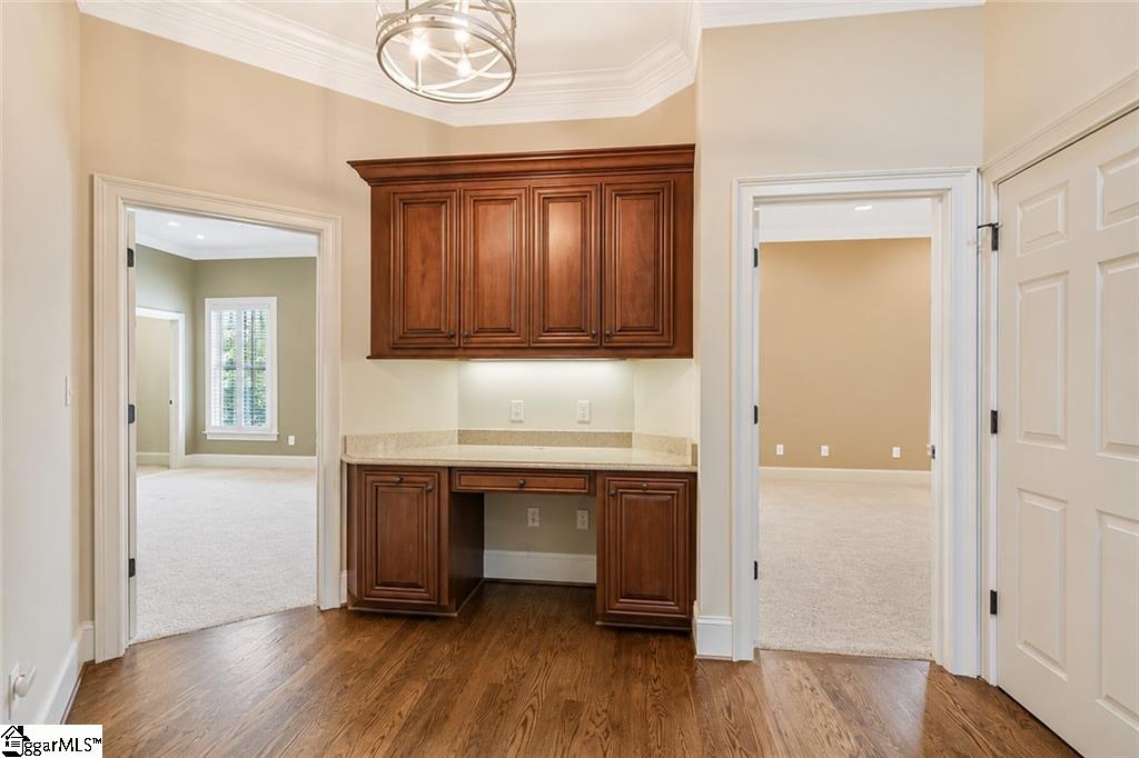 Custom-built executive home on Lake Hartwell offering exceptional qual – image 26
