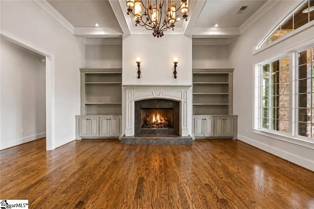 Custom-built executive home on Lake Hartwell offering exceptional qual – image 9