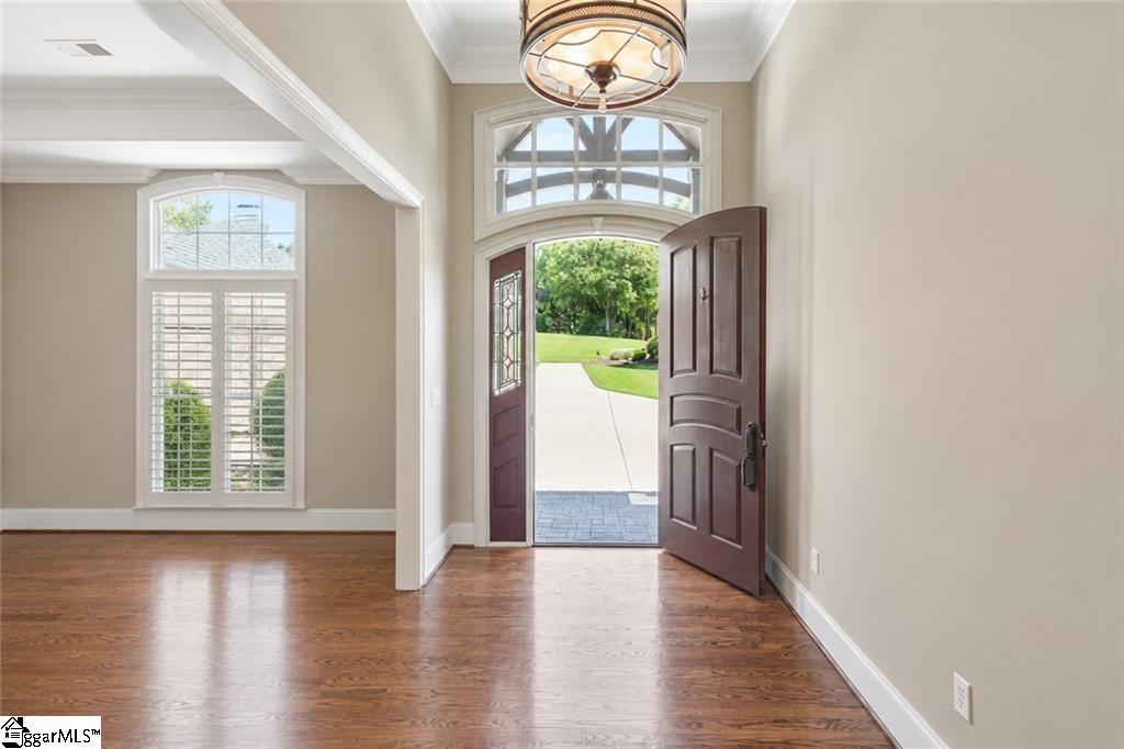 Custom-built executive home on Lake Hartwell offering exceptional qual – image 6