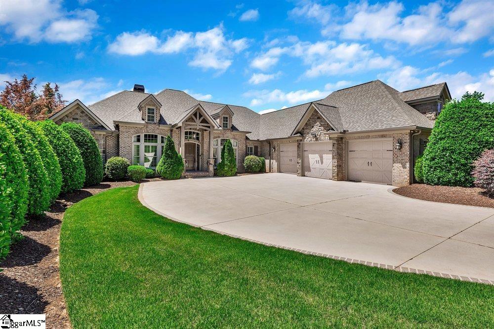 Custom-built executive home on Lake Hartwell offering exceptional qual – image 5
