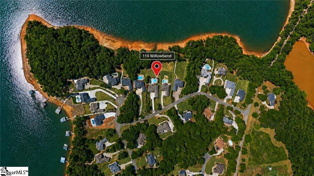 Custom-built executive home on Lake Hartwell offering exceptional qual – image 44