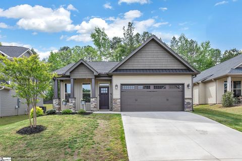 Photo of 122 River Trace Loop, Simpsonville, SC 29680 (MLS # 1588272)