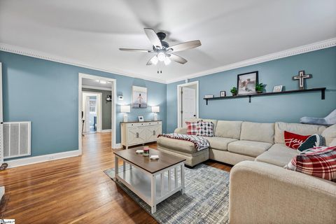 Photo of 17 Brookview Circle, Greenville, SC 29605 (MLS # 1576353)