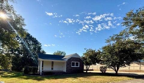 Photo of 160 J Street, Greer, SC 29651 (MLS # 1603597)