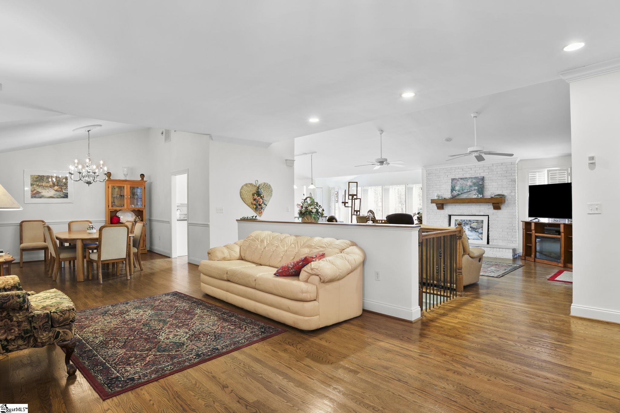 250 Thompson Road