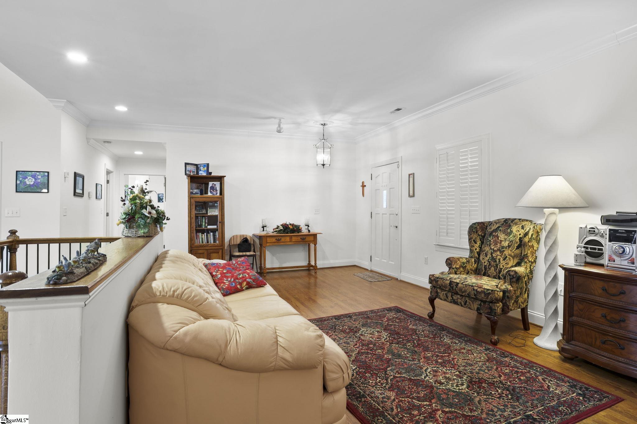 250 Thompson Road