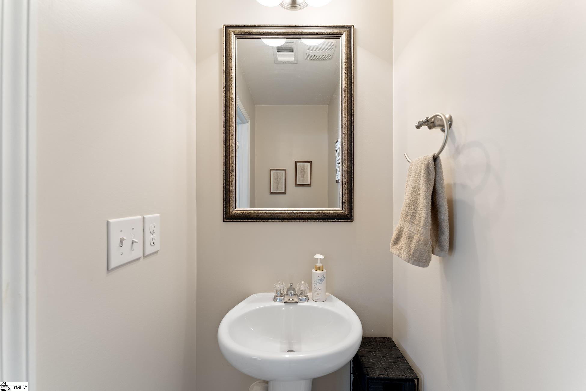 Anderson, South Carolina 29621, United States, 4 Bedrooms Bedrooms, ,3 BathroomsBathrooms,Residential,Active,21486