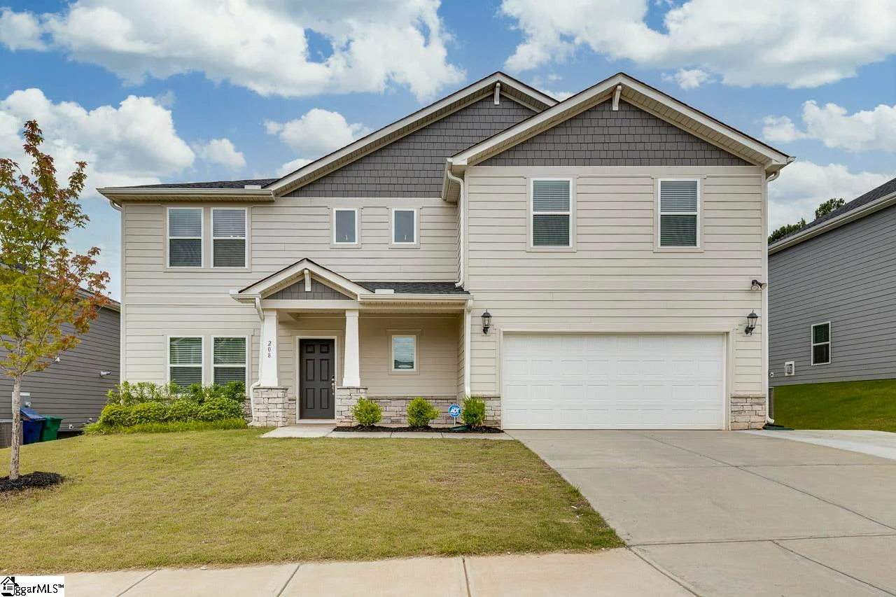 208 Roderick Lane
