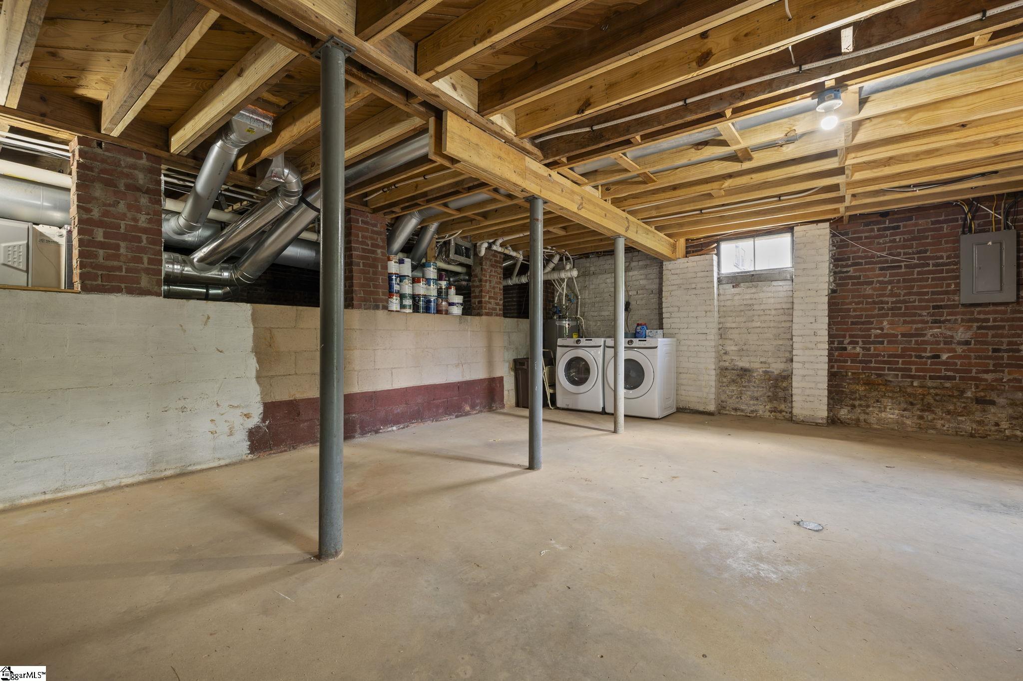 Greenville, South Carolina 29617, United States, 3 Bedrooms Bedrooms, ,2 BathroomsBathrooms,Residential,Active,163235