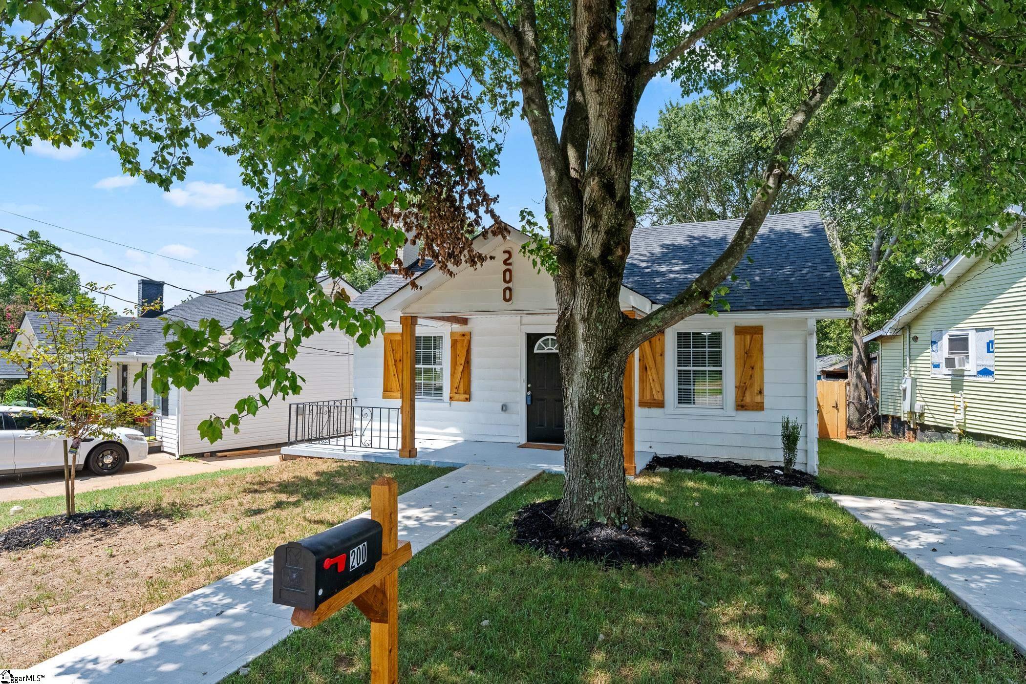 200 Mcdaniel Avenue
