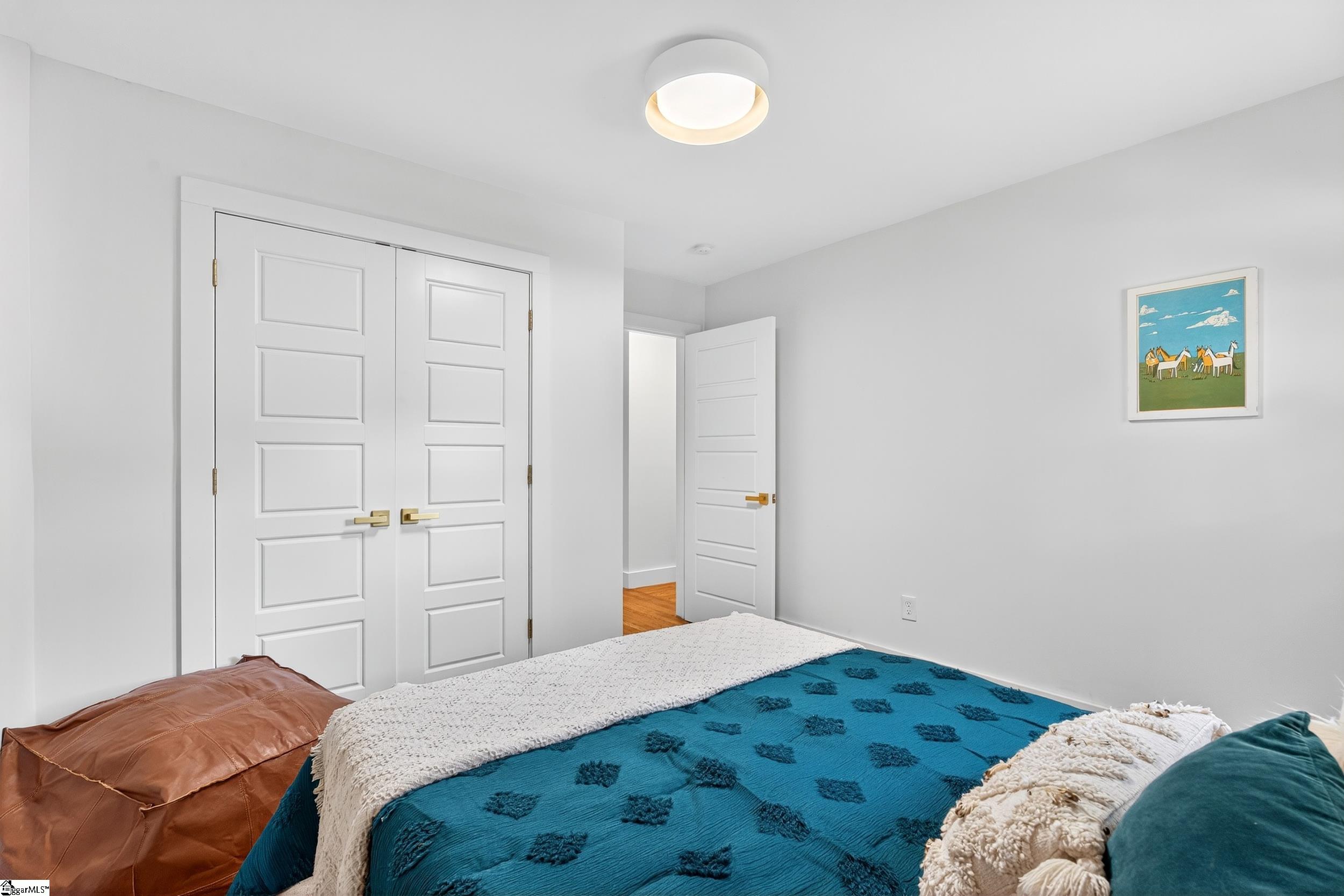 Greenville, South Carolina 29609, United States, 3 Bedrooms Bedrooms, ,2 BathroomsBathrooms,Residential,Pending,213607